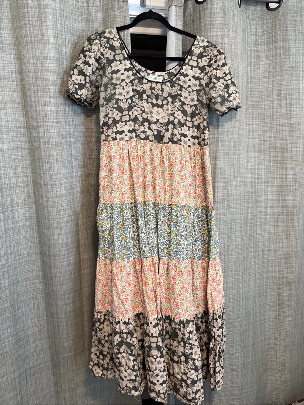 NATURAL LIFE Black and Cream Floral Scoop Neck dress